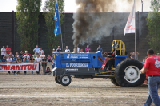 Tractor pulling 4